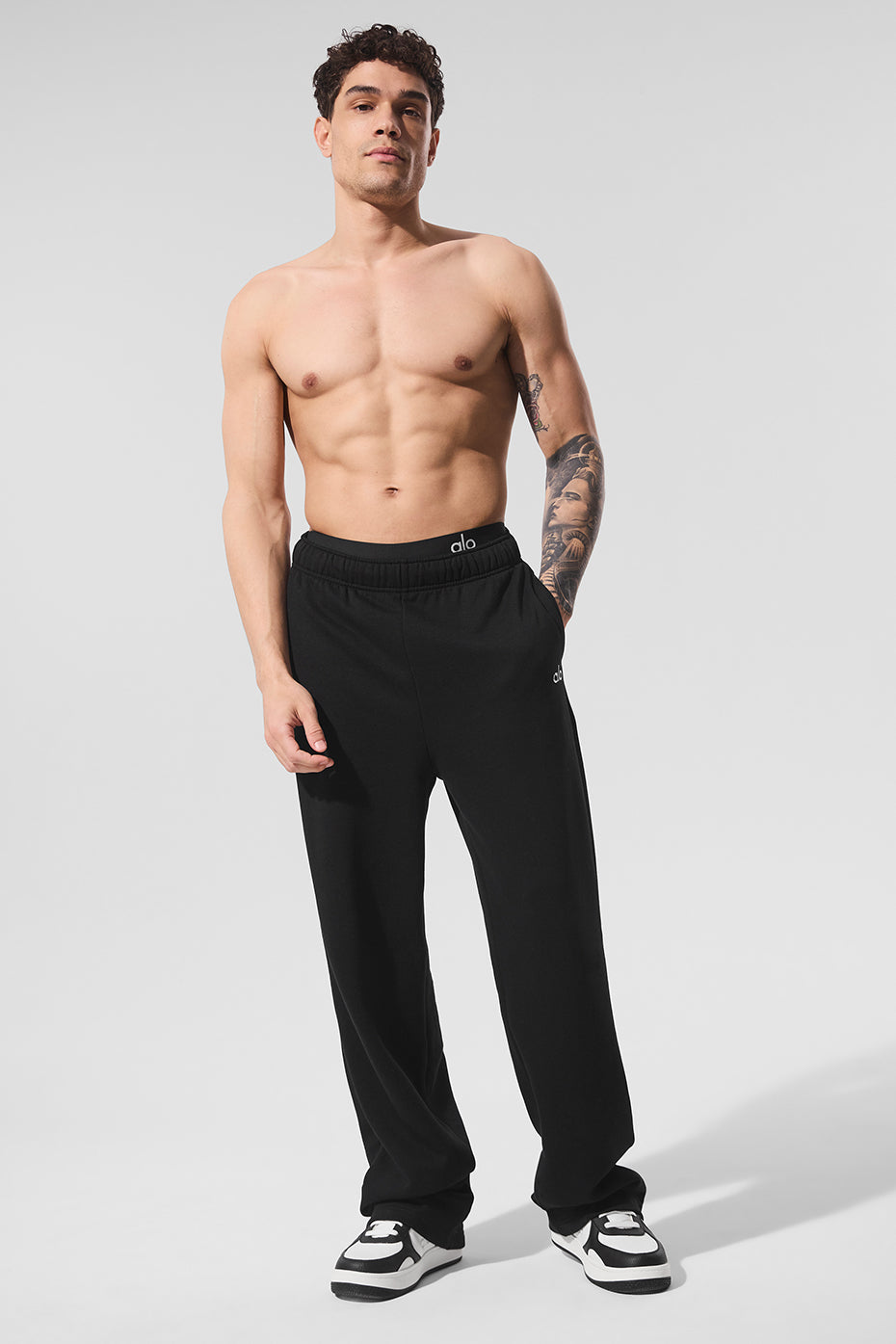 Accolade Straight Leg Sweatpant - Black Man