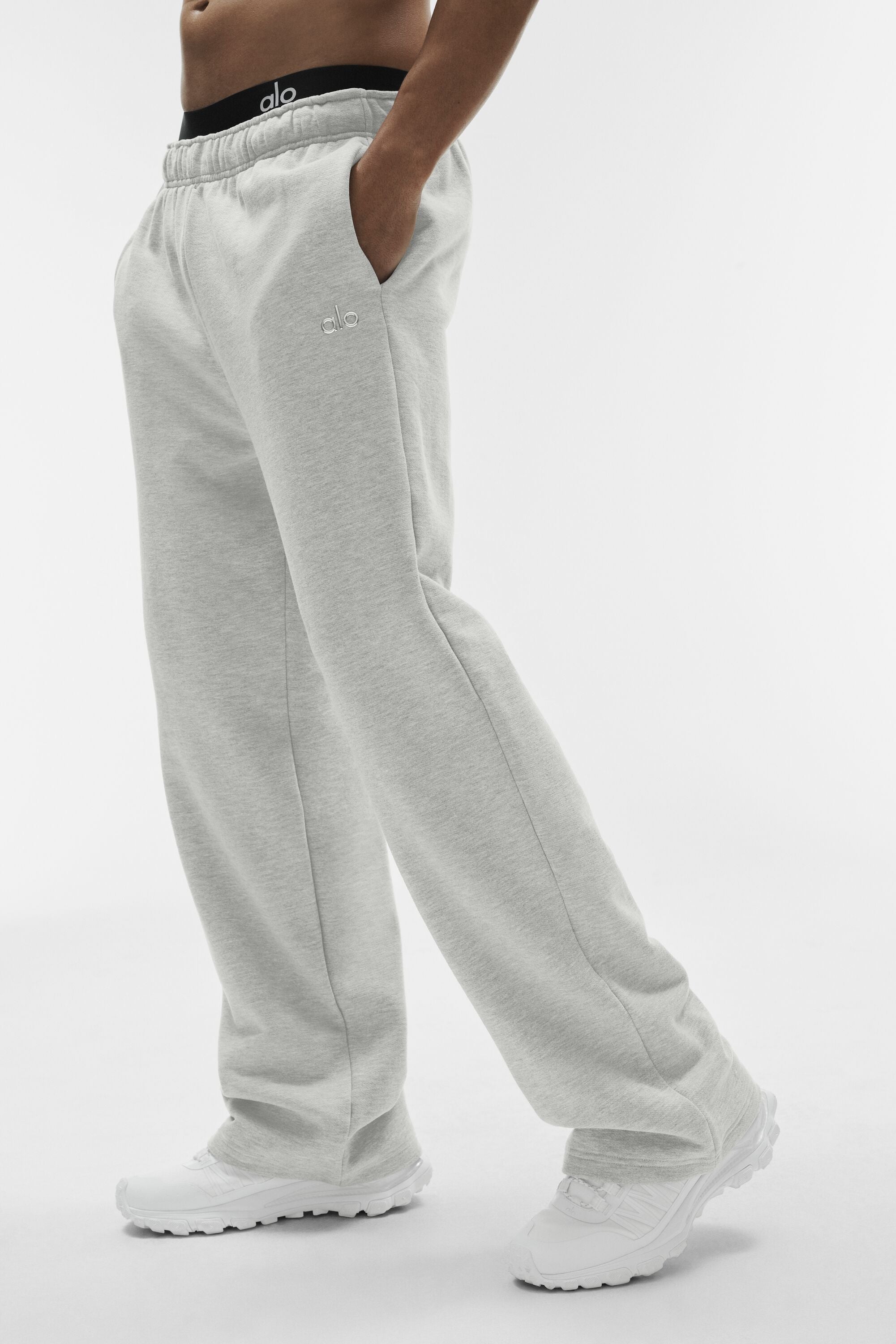 Accolade Straight Leg Sweatpant - White Heather Man