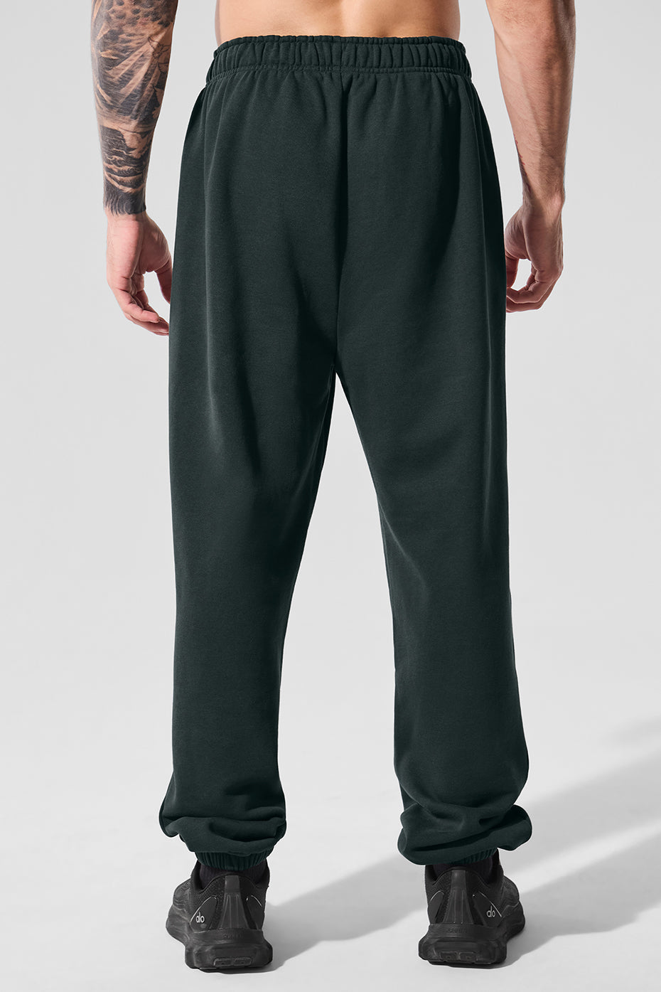Accolade Sweatpant - Charcoal Green Man