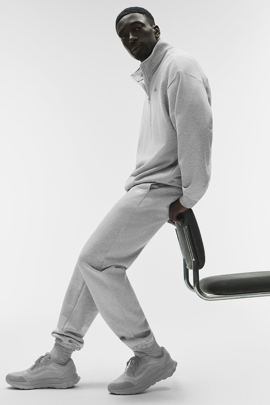 Accolade Sweatpant - Athletic Heather Grey Man